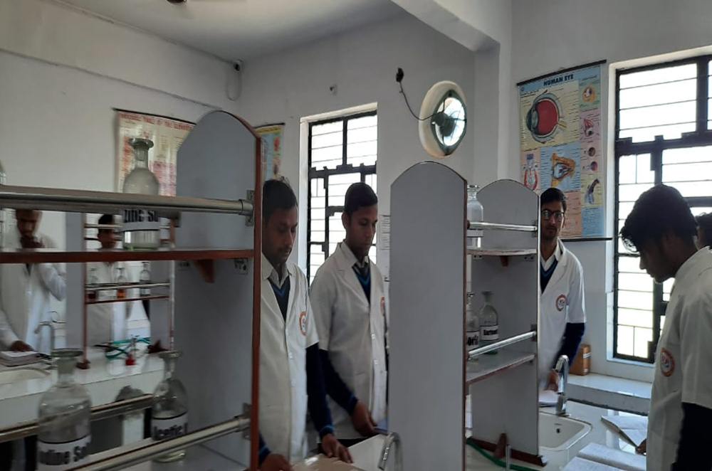 Pharmaceutical Chemistry Lab 