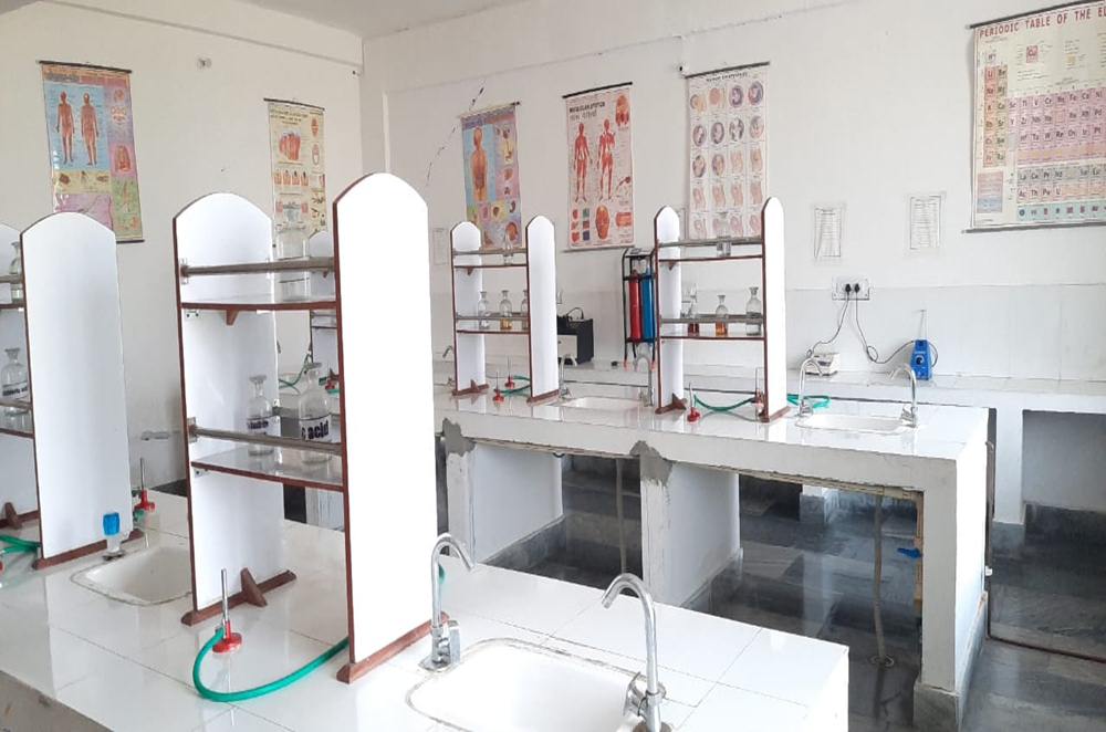 Pharmaceutical Chemistry Lab